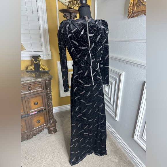 Carina Velvet Gown - Elegant Black and White Patterned Dress - Picture 11 of 14
